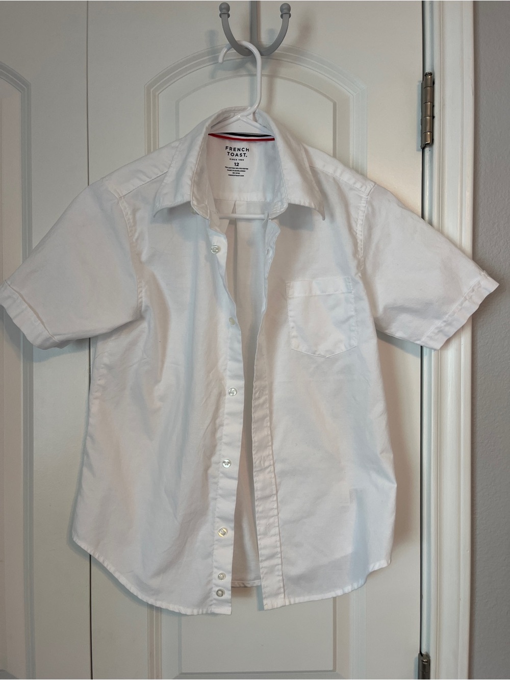 French Toast White Short-Sleeve Casual Button-Down Shirt